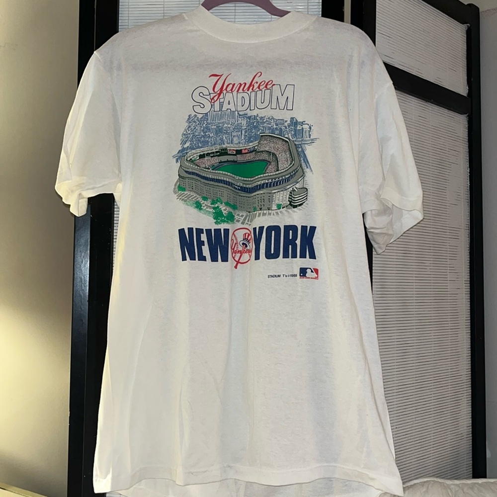 Men’s RARE Vintage New York Yankees Stadium Tee shirt